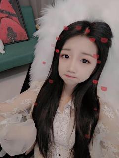 陈紫资料,才华横溢的歌手，音乐之路的璀璨星辰  第3张