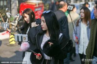 香港女主播卖萌直播  第3张